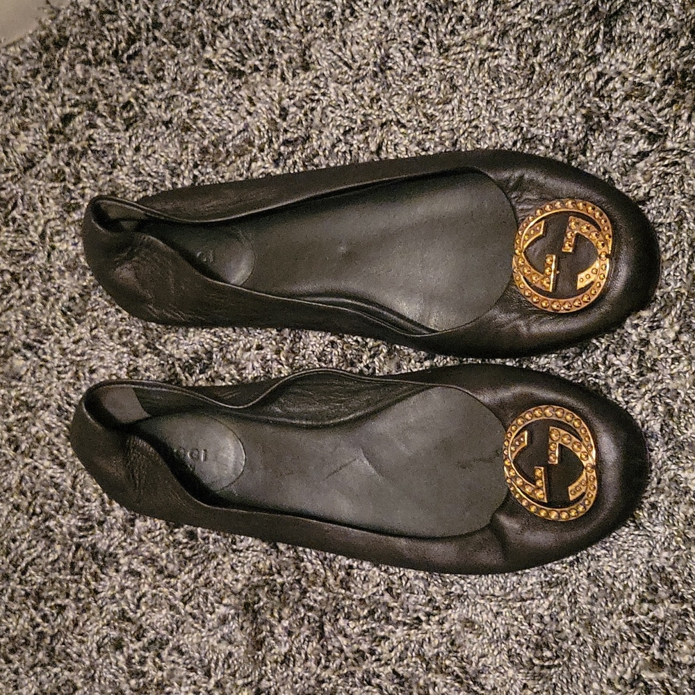 Authentic black leather gucci flats